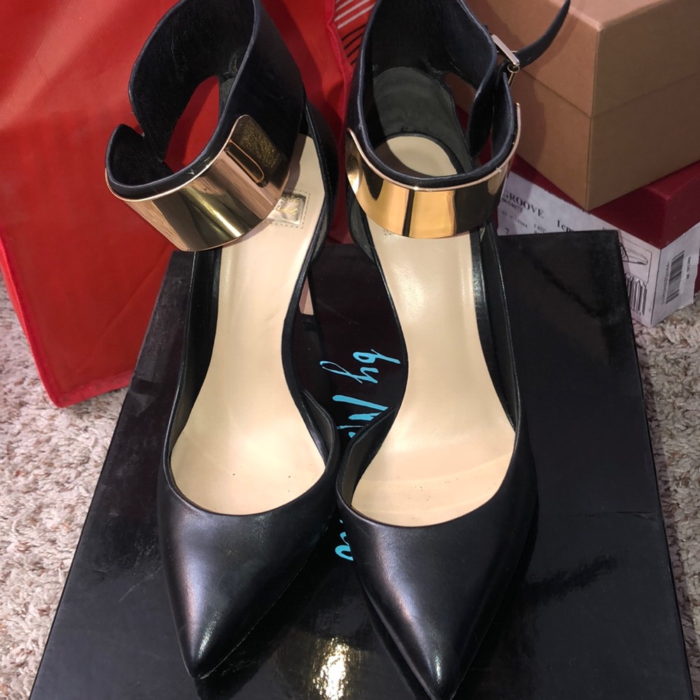 •GUESS• Strappy Heels